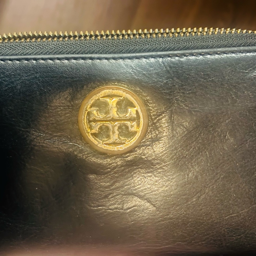 Tory Burch black leather wallet
